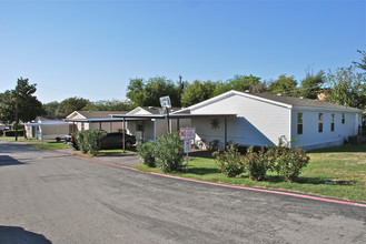 Lake Forest Mobile Home Park in Irving, TX - Building Photo - Building Photo