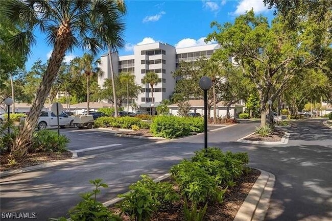 285 Naples Cove Dr