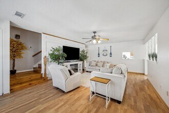117 E Park Dr in Montgomery, TX - Building Photo - Building Photo