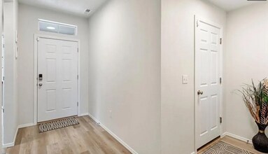 2165 N Bing Ave in Meridian, ID - Building Photo - Building Photo