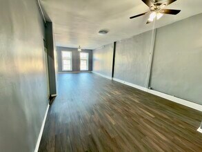 1549 W Chicago Ave in Chicago, IL - Building Photo - Building Photo