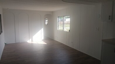 3209 Norfolk St in Mims, FL - Building Photo - Building Photo