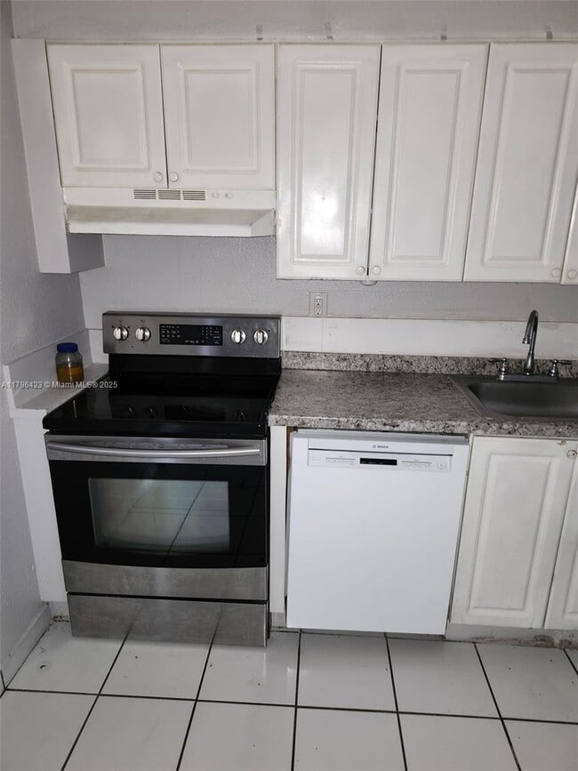 property at 5100 SW 41st St