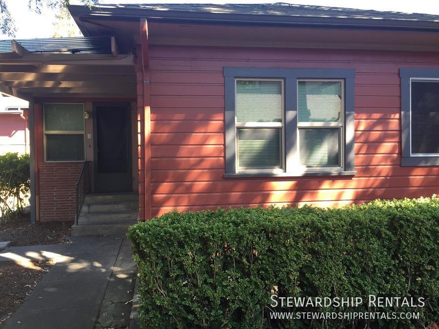 1841 Kincaid St, Unit 30 in Eugene, OR - Building Photo
