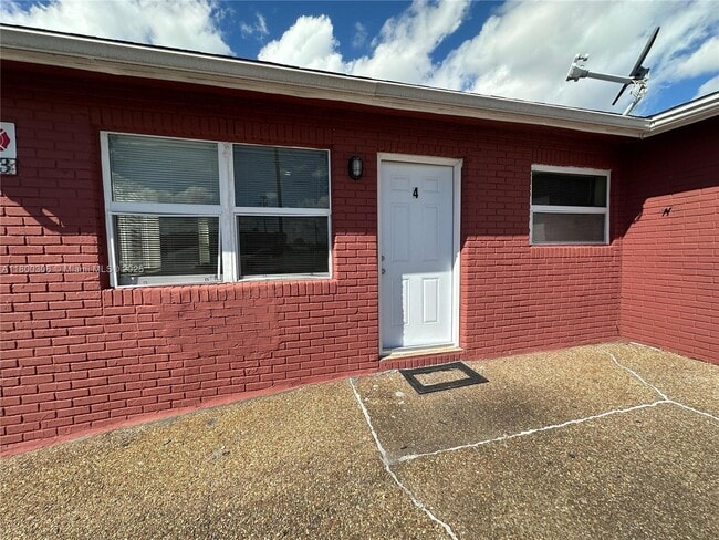 623 NW 9th Ave in Fort Lauderdale, FL - Building Photo - Building Photo