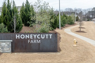 Honeycutt Farms in Holly Springs, NC - Building Photo - Building Photo