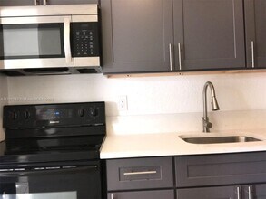 2323 NW 52nd Ct-Unit -2323 in Fort Lauderdale, FL - Building Photo - Building Photo