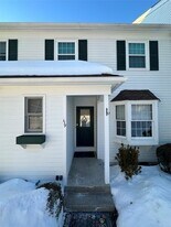 119 Willow Ct in Cross River, NY - Building Photo