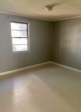 1210 Gillespie Ave in Albany, GA - Building Photo - Building Photo