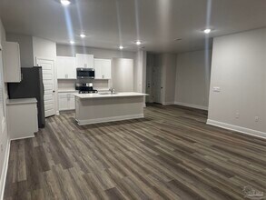 8057 Fir Tree Dr in Milton, FL - Building Photo - Building Photo