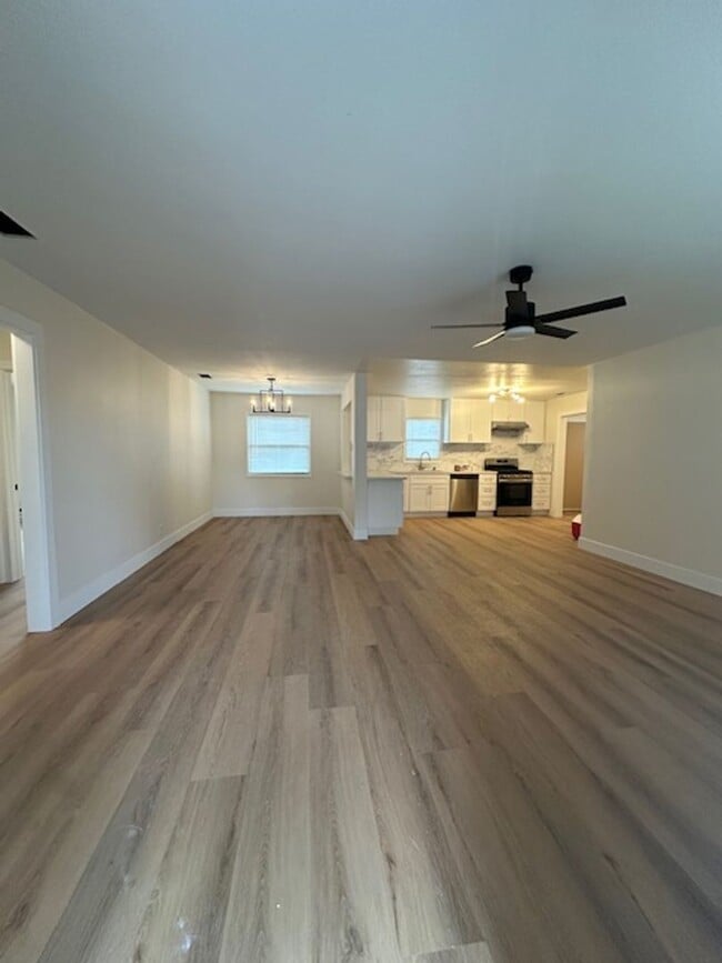 1248 Sunset Ave in Santa Rosa, CA - Building Photo - Building Photo