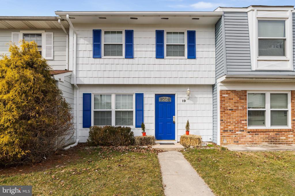 19 Vernon Ct in Sicklerville, NJ - Building Photo