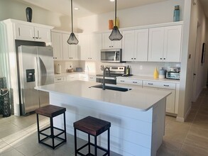 14747 Kingfisher Loop in Naples, FL - Foto de edificio - Building Photo