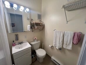 12 Stoneholm St, Unit 617 in Boston, MA - Building Photo - Building Photo
