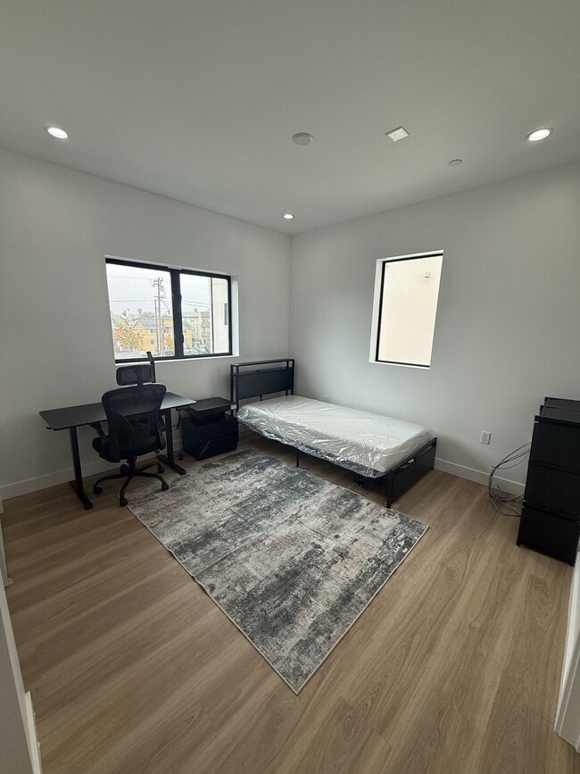 property at 1200 W 37th Dr