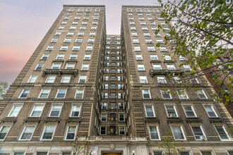 390 Riverside Dr in New York, NY - Building Photo - Building Photo