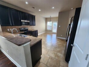 5848 Burgundy Rose Dr in Fort Worth, TX - Building Photo - Building Photo
