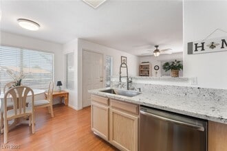 5259 Caspian Springs Dr in Las Vegas, NV - Building Photo - Building Photo