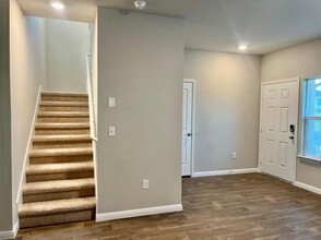 1703 Arborside Dr in Austin, TX - Building Photo - Building Photo