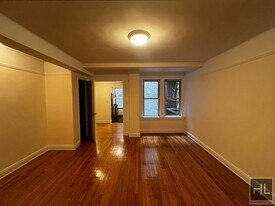 EAST 10 STREET in New York, NY - Building Photo