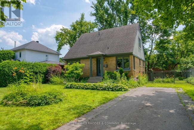 property at 6 Jeffrey Ave