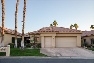 78 Kavenish Dr in Rancho Mirage, CA - Foto de edificio - Building Photo