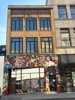 1270 N Milwaukee Ave in Chicago, IL - Building Photo