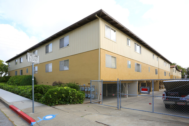 395 Richmond Dr in Millbrae, CA - Building Photo - Building Photo