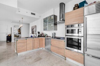 218 SE 14th St in Miami, FL - Building Photo - Building Photo