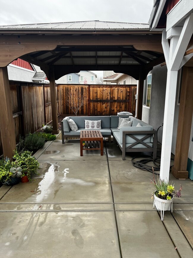 4365 Sage Meadow Ln in Sacramento, CA - Foto de edificio - Building Photo