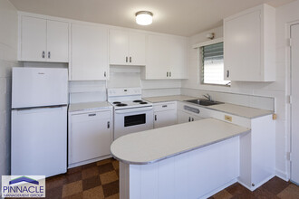 738 Menehune Ln-Unit -5 in Honolulu, HI - Building Photo - Building Photo