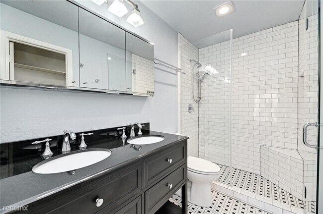 1704 Enfield Rd-Unit -Apt 104 in Austin, TX - Building Photo - Building Photo