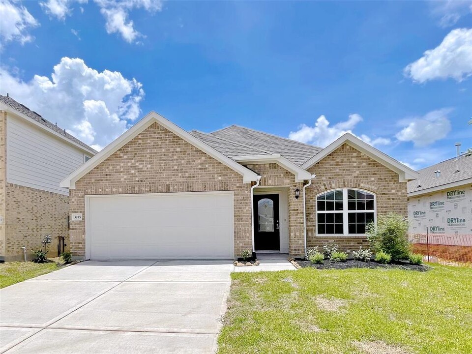 3215 Aster Mdw Wy in Richmond, TX - Building Photo