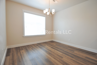 2404 N 200 E in North Logan, UT - Foto de edificio - Building Photo