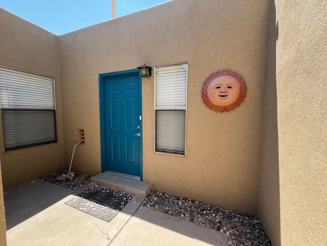 3005 Prenda De Oro Dr NW in Albuquerque, NM - Building Photo - Building Photo