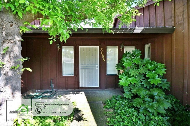 3688 Cal Ore Dr in Redding, CA - Building Photo - Building Photo