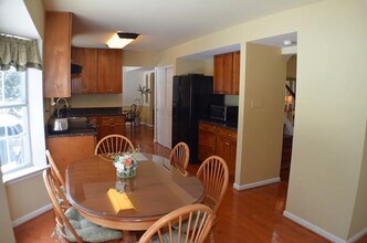 3017 Dower House Dr in Herndon, VA - Building Photo - Building Photo