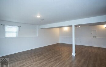 20370 Simmons Rd in Waynesville, MO - Foto de edificio - Building Photo