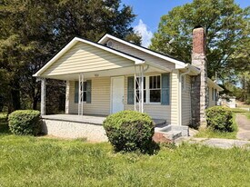 14023 Mt Tabor Rd in Soddy Daisy, TN - Building Photo