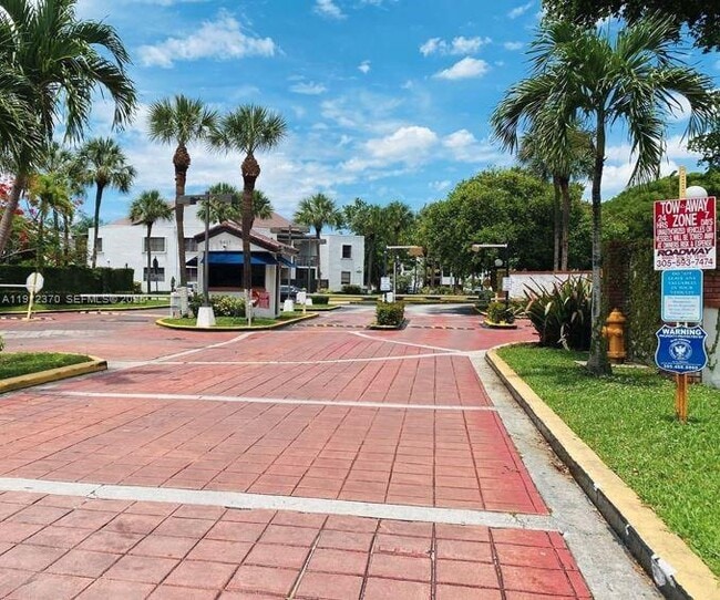 property at 9433 Fontainebleau Blvd