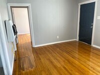 738 W Grover St photo'