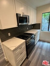 11725 Darlington Ave in Los Angeles, CA - Building Photo - Building Photo