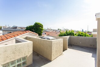 608 3rd St in Hermosa Beach, CA - Building Photo - Building Photo