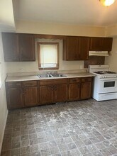 14363 Stephens Rd in Warren, MI - Building Photo - Building Photo