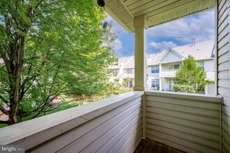 701 Dresher Woods Dr in Dresher, PA - Foto de edificio - Building Photo
