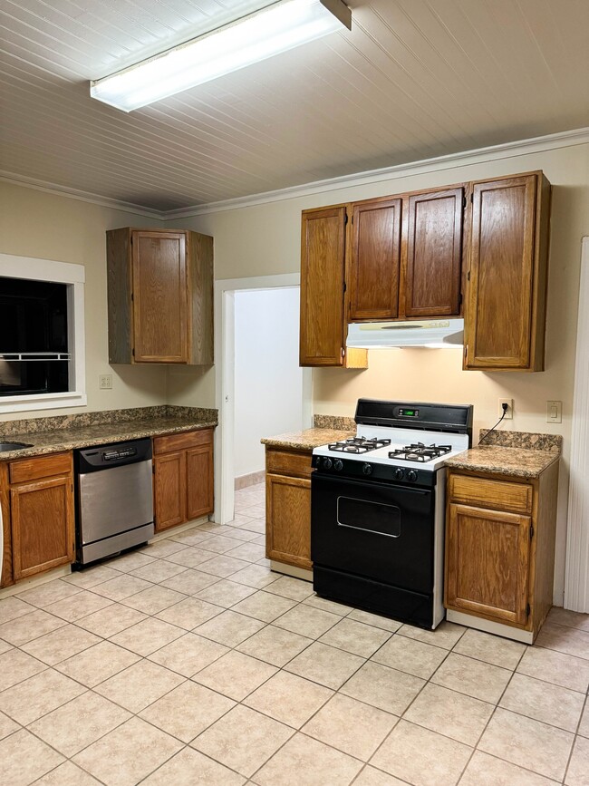 1617 17th St in San Pablo, CA - Building Photo - Building Photo