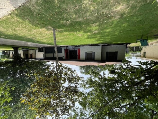 property at 2138 Lynbrook Ln