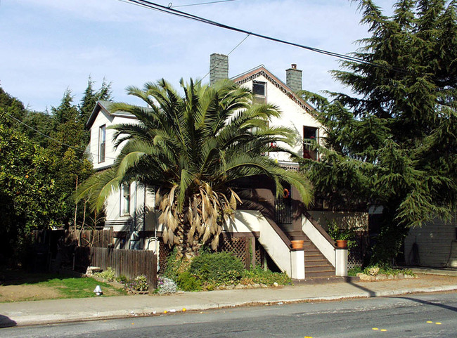 106 E 6th St in Antioch, CA - Building Photo - Building Photo