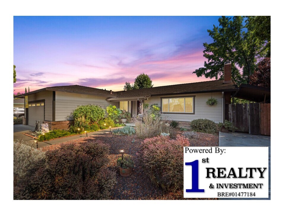 618 Crestview Dr in Vacaville, CA - Foto de edificio