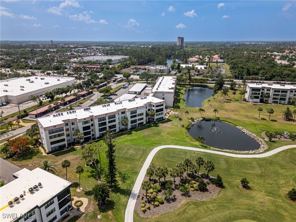 1781 Pebble Beach Dr in Ft. Myers, FL - Building Photo